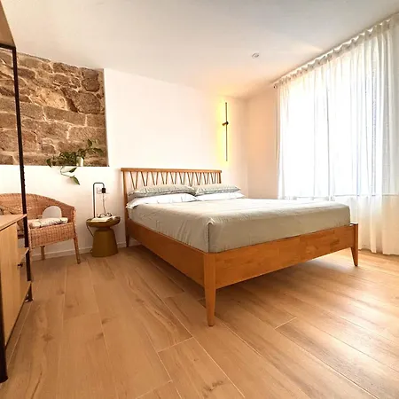 Emma's בית הארחה 3*