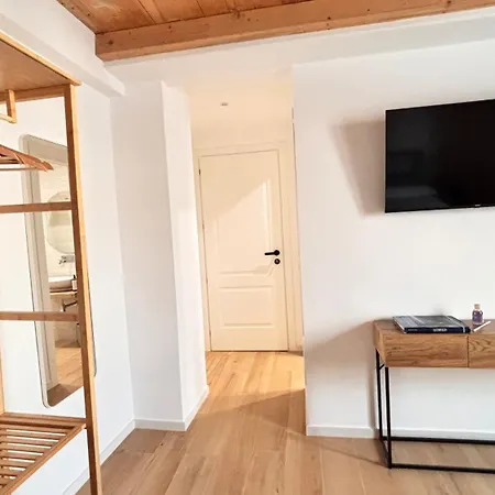 בית הארחה Emma's לוצוראי